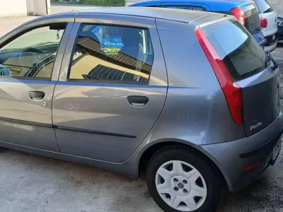 Usata Fiat Punto 69 CV (50 kW) 2005 Grigio Utilitaria