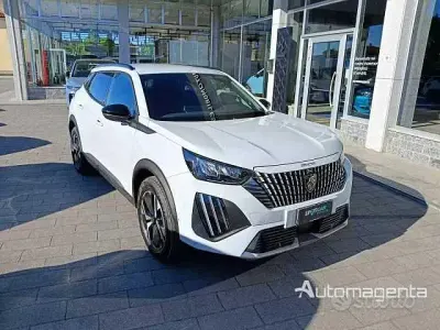 Nuova Peugeot 2008 Allure+ 100 CV (73 kW) 2026 SUV