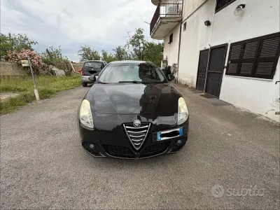 Usata Alfa Romeo Giulietta 105 CV (77 kW) 2015 Nero Utilitaria