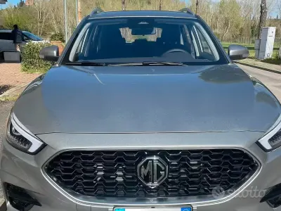 Usata MG ZS 106 CV (77 kW) 2025 Grigio SUV