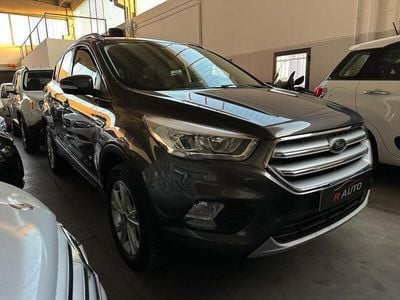 Usata Ford Kuga S 149 CV (109 kW) 2019 Grigio SUV