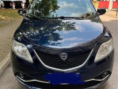 usata Lancia Ypsilon 0.9 TwinAir 85 CV 5 porte Metano