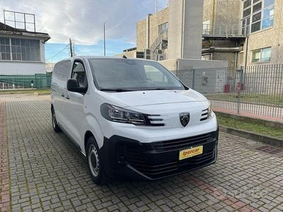 Usata Peugeot Expert 144 CV (105 kW) 2024 Bianco Furgone