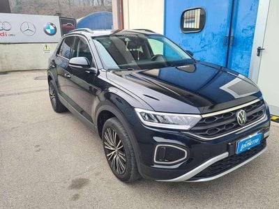 Usata VW T-Roc Style 116 CV (85 kW) 2023 Deep black perlato SUV
