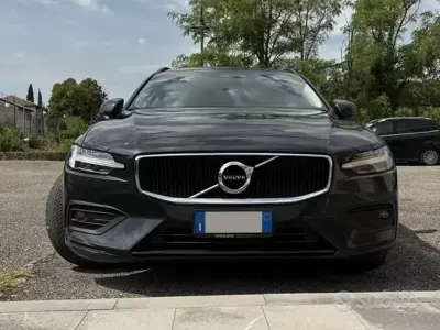Usata Volvo V60 Business Edition 150 CV (110 kW) 2020 Grigio Station wagon