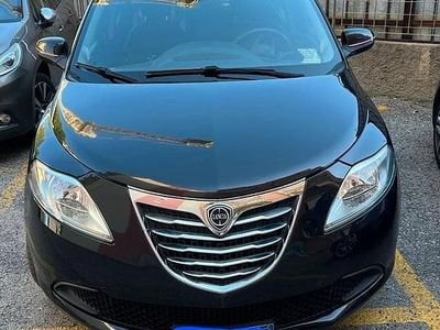 Usata Lancia Ypsilon 95 CV (69 kW) 2013 Nero Utilitaria