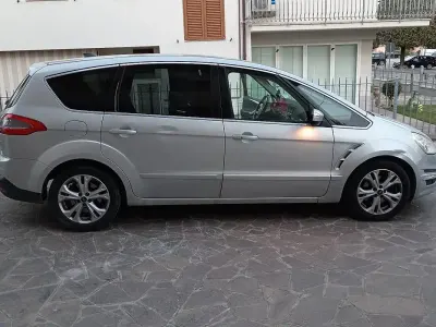 Begagnad Ford S-MAX