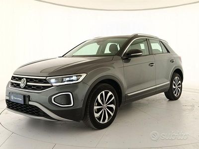 Usata VW T-Roc Style 110 CV (80 kW) 2023 Grigio SUV