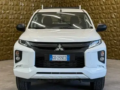 Usata Mitsubishi L200 Intense 149 CV (109 kW) 2020 Bianco Pick-up