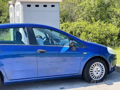 Usata Fiat Punto 65 CV (47 kW) 2006 Blu Utilitaria