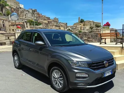 Usata VW T-Roc Style 116 CV (85 kW) 2021 Grigio SUV