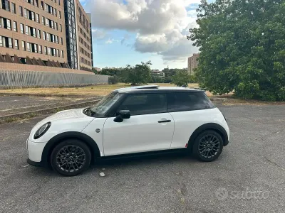 Usata Mini Cooper S 204 CV (150 kW) 2024 Bianco Utilitaria