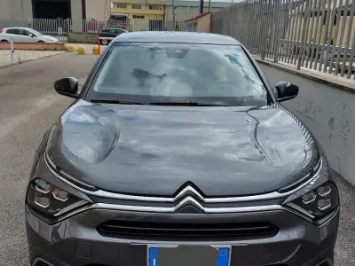Usata Citroën C4 Shine 131 CV (96 kW) 2023 Grigio SUV