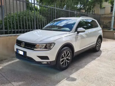 Usata VW Tiguan Business 150 CV (110 kW) 2020 Bianco SUV