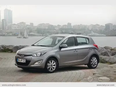 Occasion Hyundai i20 Comfort 78 PK (57 kW) 2012 Grijs Hatchback