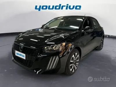 Usata Peugeot 208 Allure 101 CV (74 kW) 2025 Nero Utilitaria