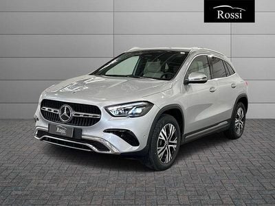 Nuova Mercedes GLA200 150 CV (110 kW) 2026 Nero notte SUV