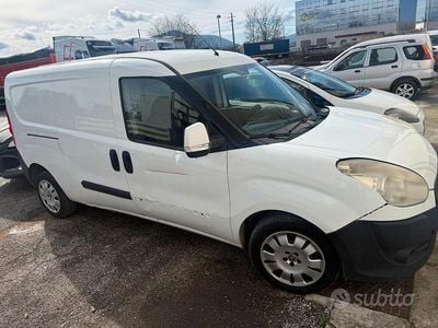 Usata Fiat Doblò 120 CV (88 kW) 2015 Bianco Monovolume