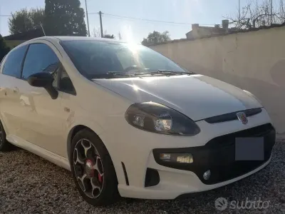Usata Fiat Grande Punto Abarth 165 CV (121 kW) 2010 Bianco Utilitaria