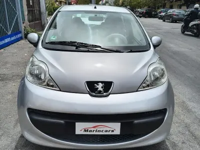 Usata Peugeot 107 68 CV (50 kW) 2006 Grigio Utilitaria
