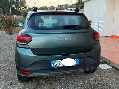 Usata Dacia Sandero 91 CV (66 kW) 2024 Verde Utilitaria