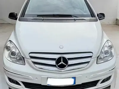 Usata Mercedes B180