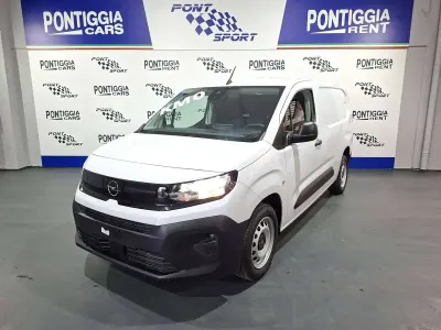 Nuova Opel Combo 101 CV (74 kW) 2026 Bianco icy Monovolume