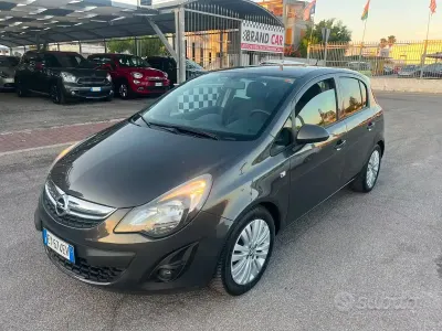 Usata Opel Corsa Edition 85 CV (62 kW) 2015 Grigio Utilitaria