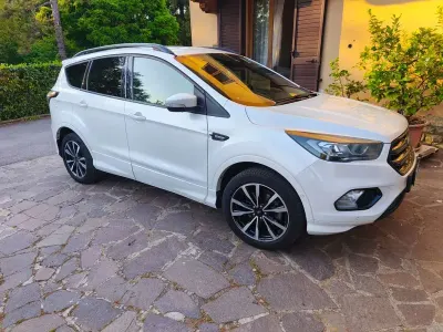 Usata Ford Kuga ST 120 CV (88 kW) 2019 Bianco SUV