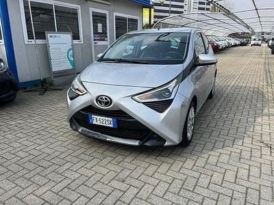 Usata Toyota Aygo Business Edition 72 CV (52 kW) 2019 Grigio Utilitaria
