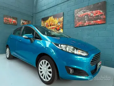 Usata Ford Fiesta 97 CV (71 kW) 2014 Bluazzurro Utilitaria