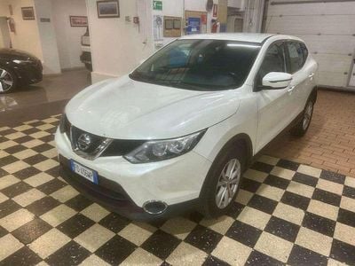 Usata Nissan Qashqai Acenta 110 CV (80 kW) 2016 White pearl SUV