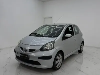 Usata Toyota Aygo 68 CV (50 kW) 2006 Grigio Utilitaria