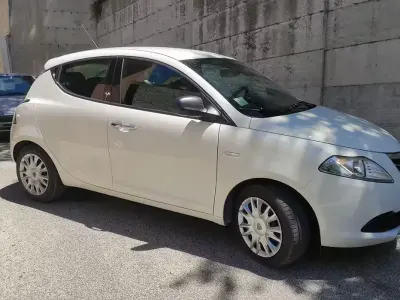 Usata Lancia Ypsilon Gold 2014 Bianco Utilitaria