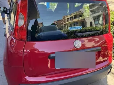 Usata Fiat Panda 75 CV (55 kW) 2012 Rosso Utilitaria