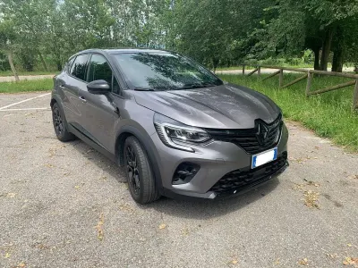 Usata Renault Captur Rive Gauche 94 CV (69 kW) 2022 Grigio SUV