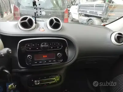 Usata Smart ForFour 61 CV (44 kW) 2018 Bianco Utilitaria