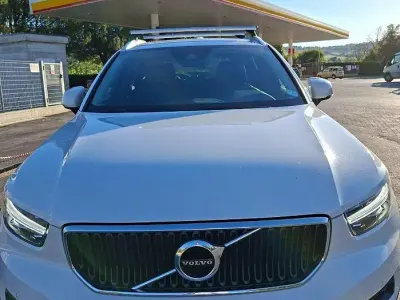 Usata Volvo XC40 Momentum 163 CV (119 kW) 2018 Bianco SUV