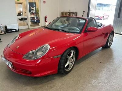 Second-hand Porsche Boxster 260 CP (191 kW) 2003 Roșu Cabrio