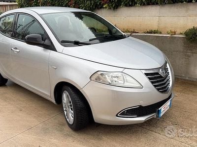 Usata Lancia Ypsilon 95 CV (69 kW) 2011 Grigio Utilitaria