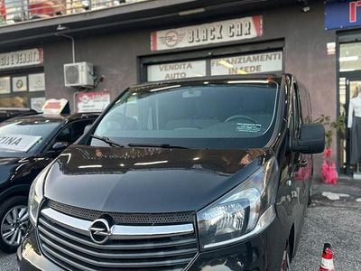 Usata Opel Vivaro S 125 CV (91 kW) 2017 Nero Monovolume