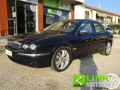Usata Jaguar X-type Executive 230 CV (169 kW) 2007 Blu Berlina