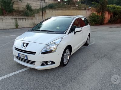 Usata Peugeot 5008 112 CV (82 kW) 2012 Bianco Monovolume