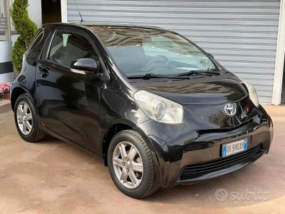Begagnad Toyota iQ 68 HK (50 kW) 2009 Svart Halvkombi