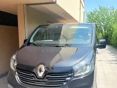 Usata Renault Trafic 120 CV (88 kW) 2019 Nero Monovolume
