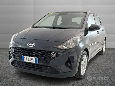 Usata Hyundai i10 65 CV (47 kW) 2022 Grigio Utilitaria