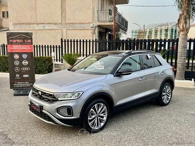 Usata VW T-Roc Sport 150 CV (110 kW) 2023 Gray SUV