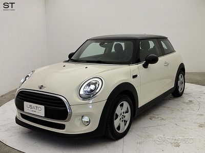 Begagnad Mini Cooper 116 HK (85 kW) 2017 Gul Halvkombi