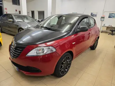Usata Lancia Ypsilon S 95 CV (69 kW) 2013 Rosso Utilitaria