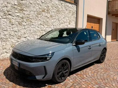 Usata Opel Corsa Edition 75 CV (55 kW) 2023 Grigio Utilitaria